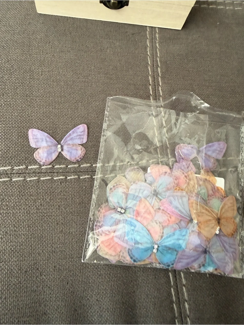 Baby shower advice and Wishes Wooden Keepsake Box with Butterfly Card Set